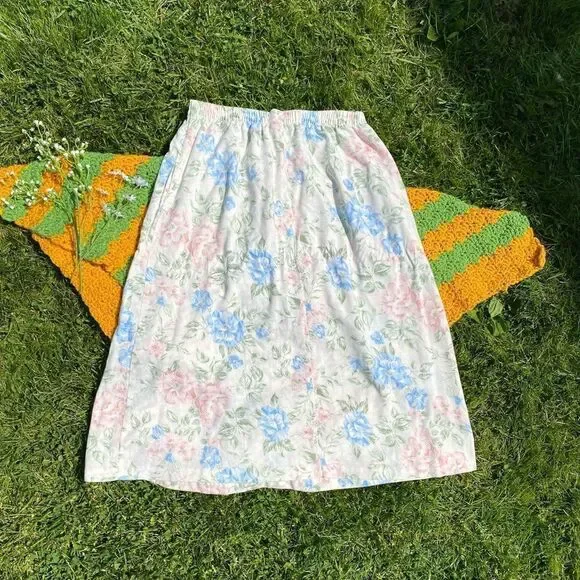 Vintage pastel floral skirt - Picture 2 of 8